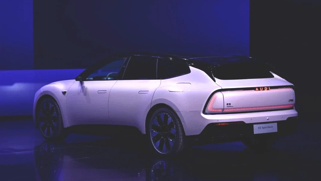 sarj-derdini-tarihe-gomen-otomobil-audiden-yeni-canavar-e5-sportback-10-dakikada-370-km-menzil-1.jpeg
