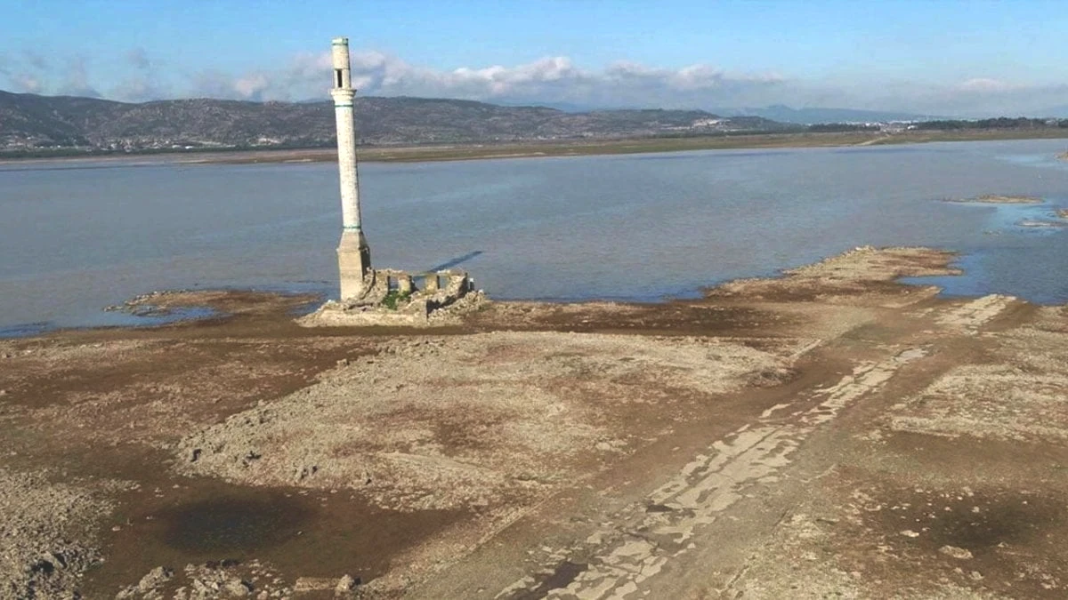 İzmir'de su krizi derinleşiyor: Barajlar kuraklık alarmı verdi