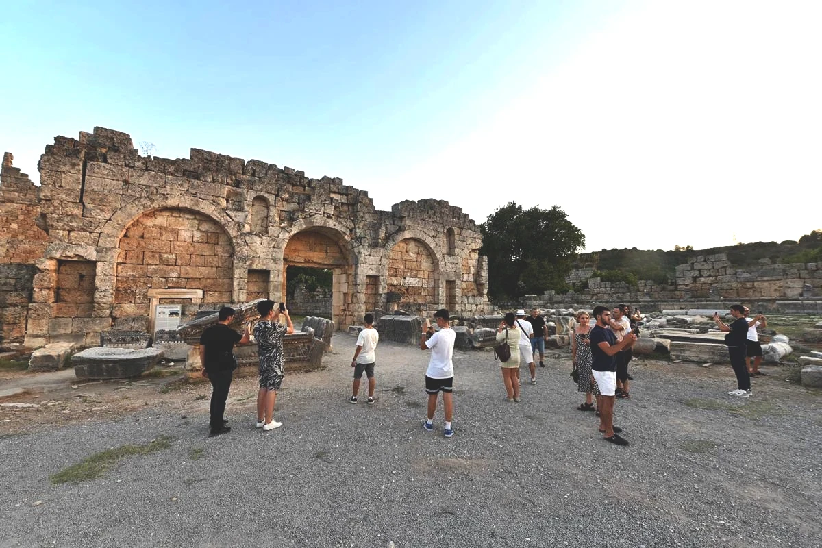 antalya-yabanci-turist-rekoru-1.jpeg