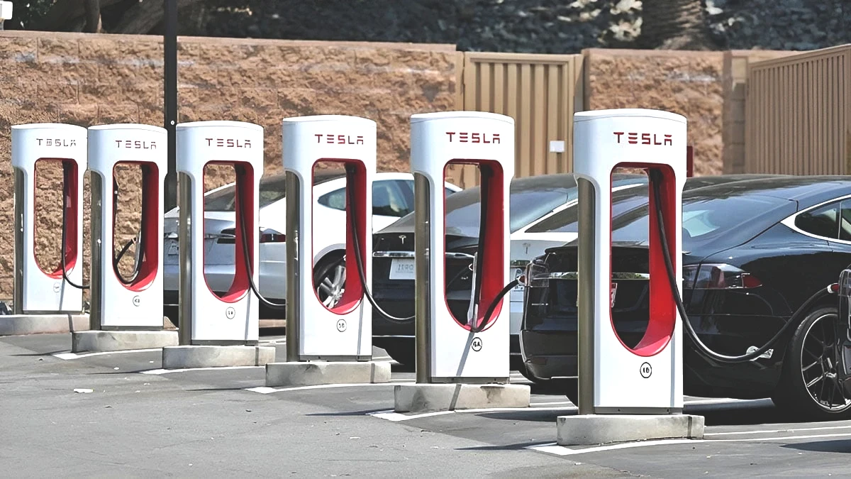 O kentte Tesla Supercharger sürprizi: Hizmete girdi! Yeni açılacak Tesla Supercharger noktaları da açıklandı