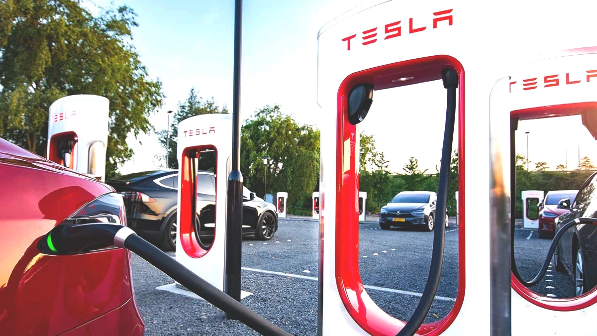 Tesla'dan Türkiye'ye rekor yatırım: 10 yeni Supercharger noktası geliyor! Yıl bitmeden hizmete girecek
